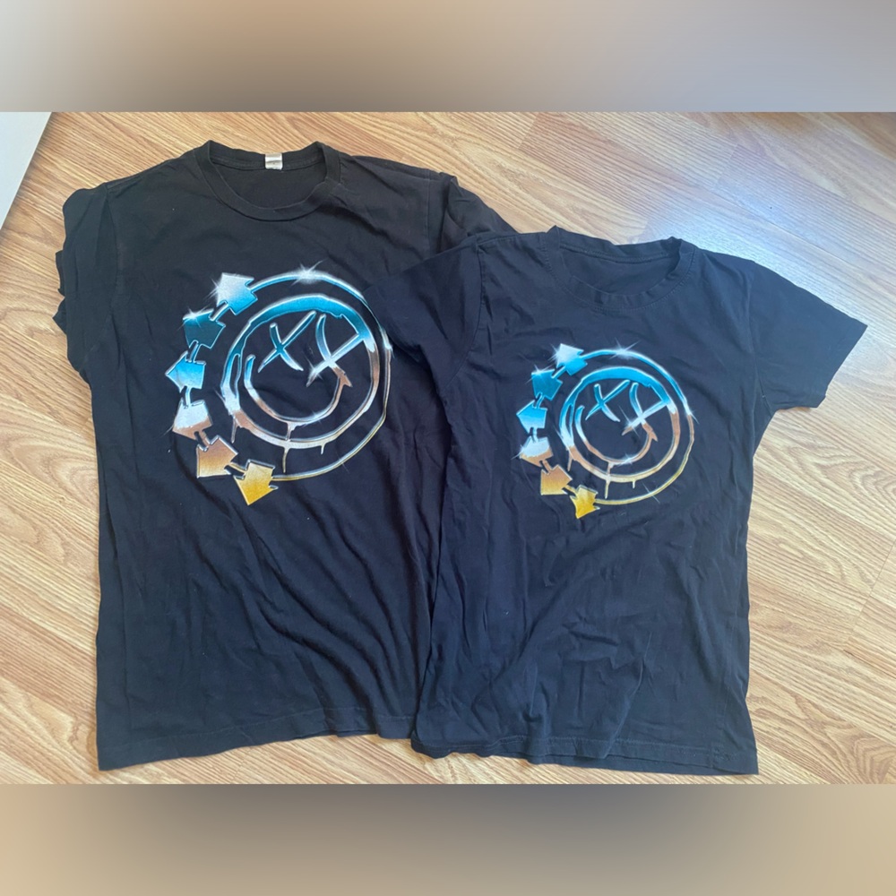 Blink 182 Lot Of 2 T-shirts ladies medium and small